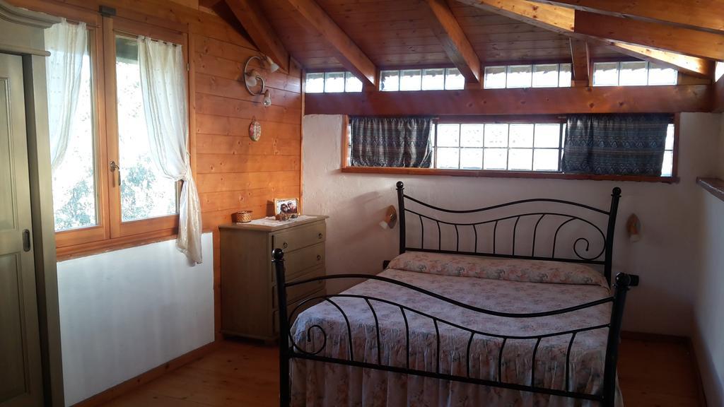 Casa Vacanze Paola Куарту-Сант'Элена Экстерьер фото